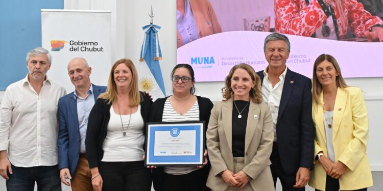 Chubut junto a UNICEF reconoció a 23 municipios y comunas que promueven la protección integral de la niñez y la adolescencia