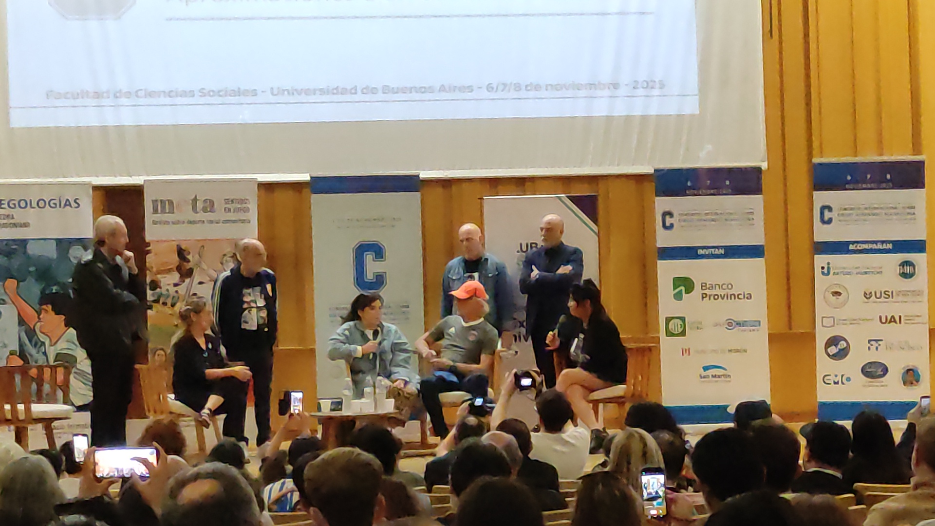 Dalma Maradona cerró el Congreso en nombre de su padre a pura emoción