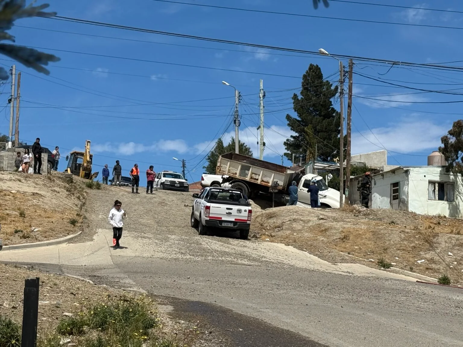 Un hombre fue atropellado por su propio camión  y terminó hospitalizado
