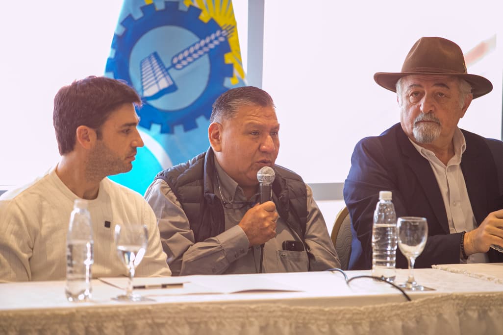 Ávila: “El gran trabajo ahora es convertir U$S 240M en puestos de trabajo para Chubut”