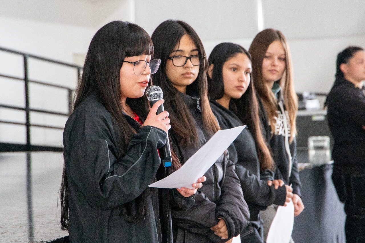 Más de 280 estudiantes participaron del 2° encuentro de BookTok con Santiago Speranza