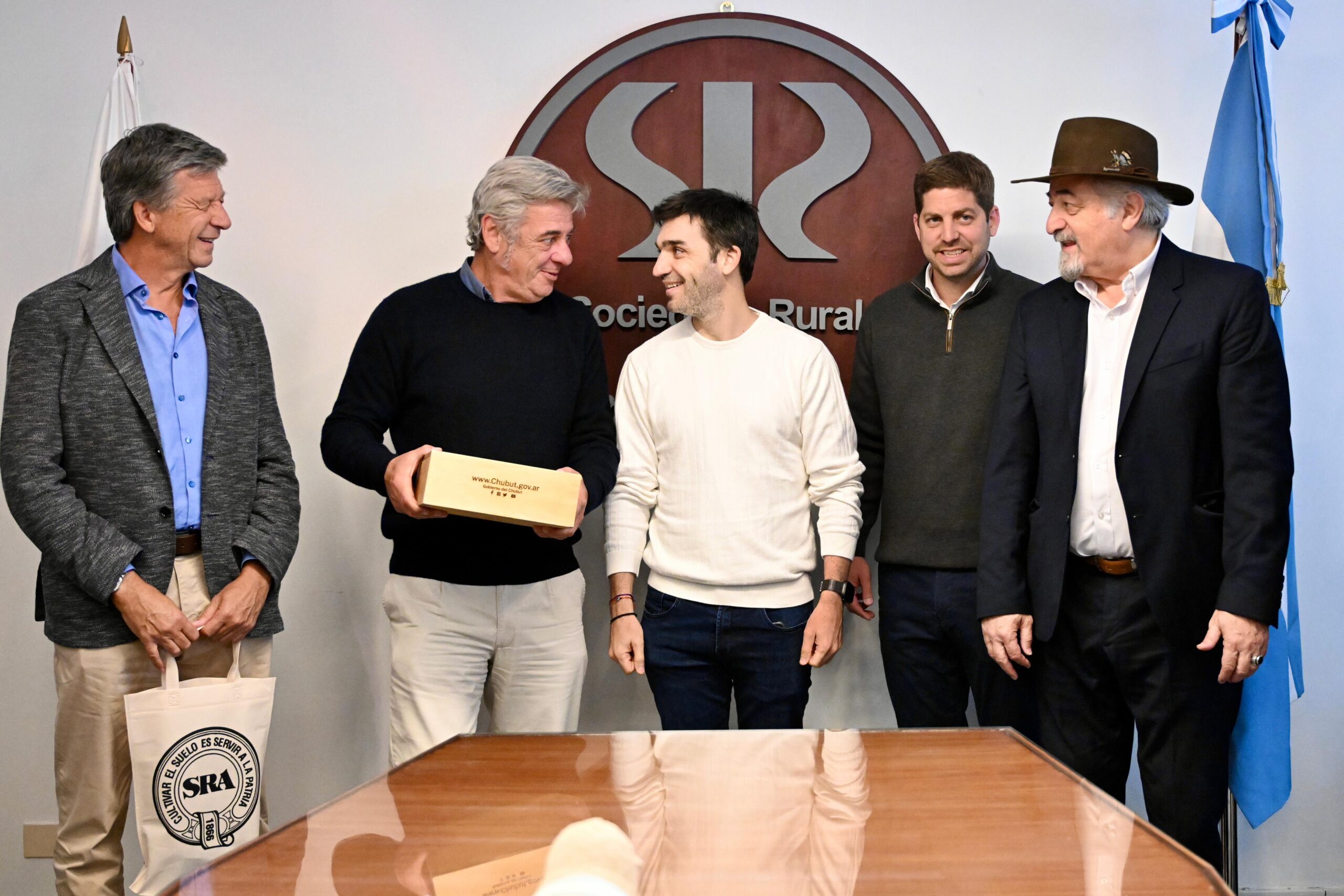 Torres se reunió con las máximas autoridades de la Sociedad Rural Argentina