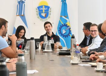 Torres encabezó una nueva reunión de gabinete y confirmó el envío a la Legislatura de un paquete de leyes para modernizar el Estado