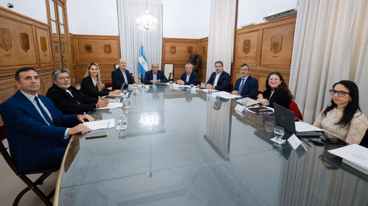 ¡Revelado! Gobierno cierra el Pacto de Mayo y redefine la reforma laboral en reunión decisiva  ¿Qué sigue?