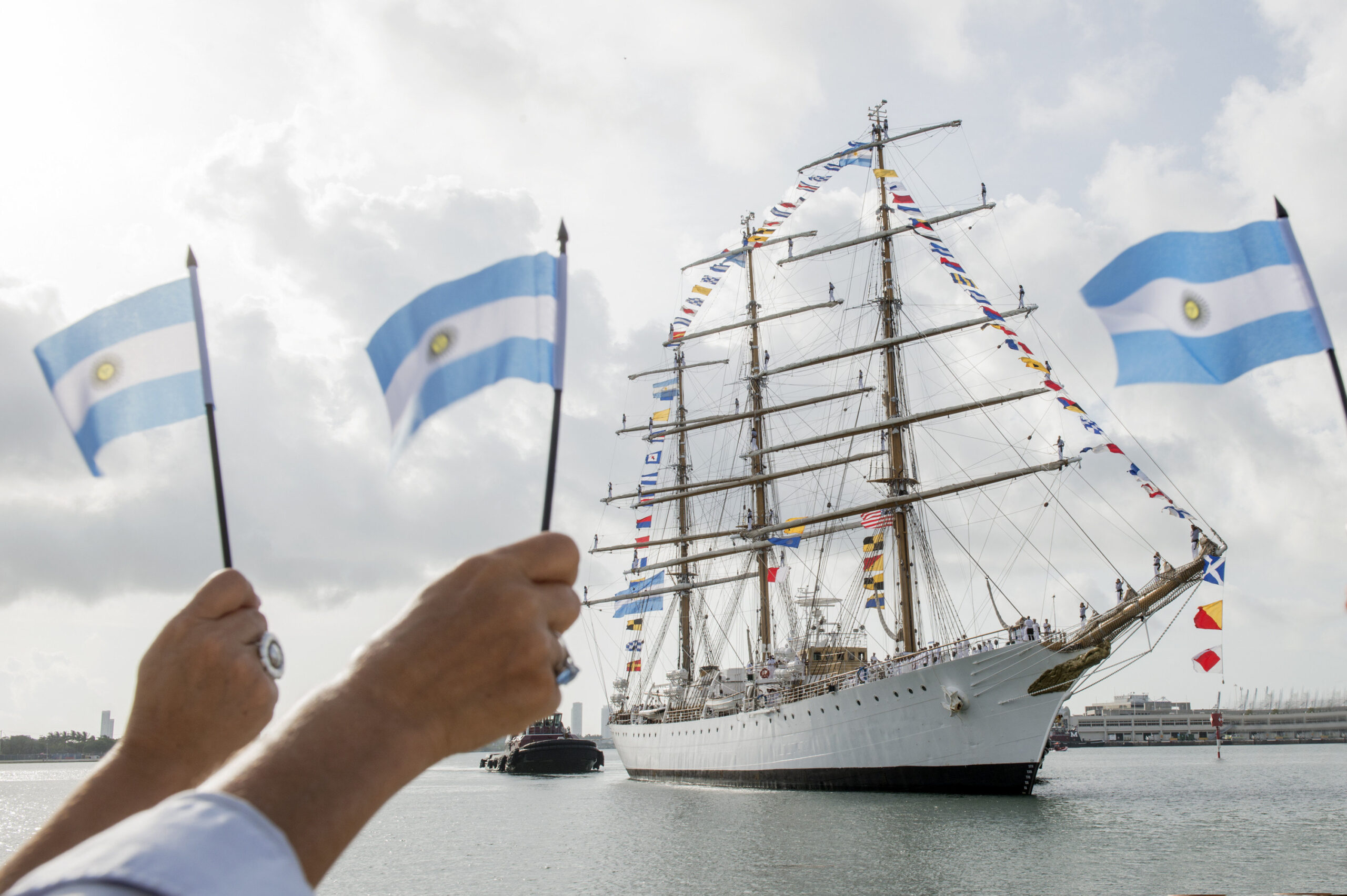 La Fragata Libertad regresó al país tras 169 días de misión y 22 mil millas recorridas