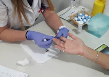 El Hospital Alvear realizará una jornada especial de testeos por el Día Mundial en Respuesta al VIH