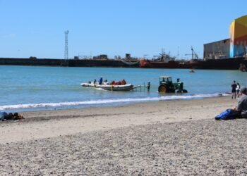Jornada ventosa y con cielo parcialmente nublado en Comodoro
