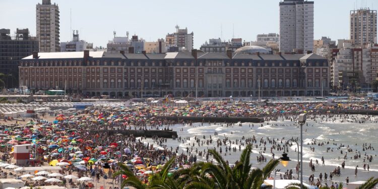 Mar del Plata arrancó la temporada con cifras récord y renovó el optimismo del sector turístico
