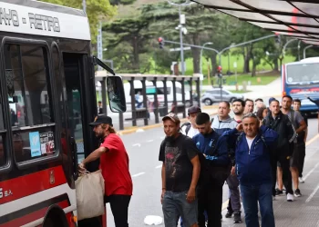 La UTA advierte por la posible falta de pago de salarios y exige una recomposición urgente