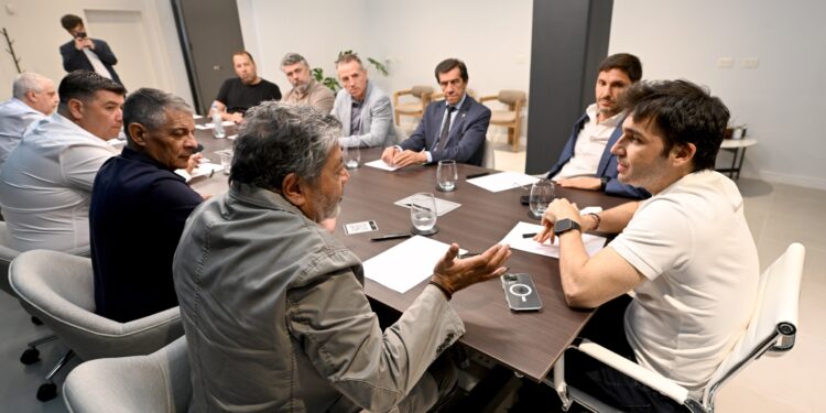 Torres, Pullaro y Sadir se reunieron con la CGT para analizar el proyecto de reforma laboral