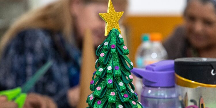 Inició el taller navideño “Navidad con sabor a encuentro” para Adultos Mayores