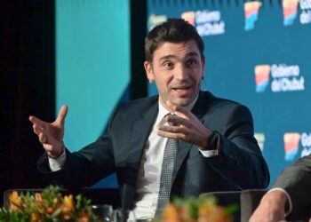 Torres desarrolla en Estados Unidos reuniones con empresarios, bancos y fondos de inversión