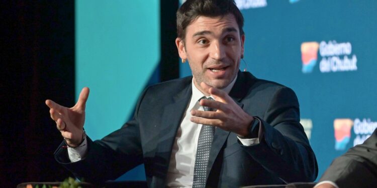Torres desarrolla en Estados Unidos reuniones con empresarios, bancos y fondos de inversión