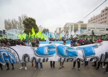 Comodoro también marcha contra la reforma laboral de Milei