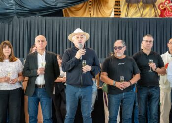 Macharashvili  encabezó el brindis de fin de año con los empleados municipales