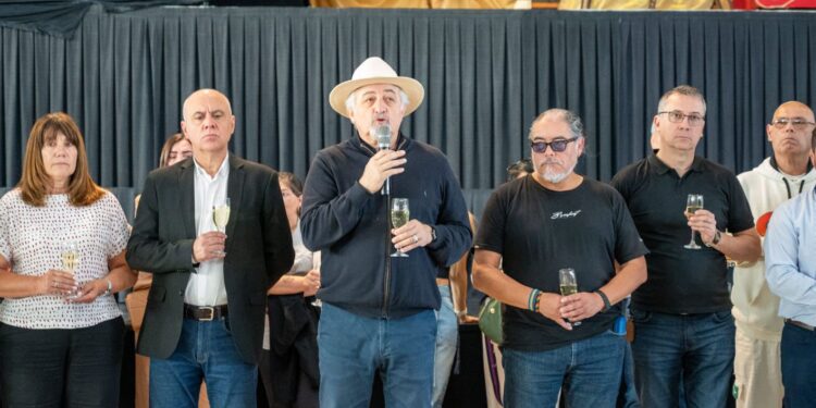 Macharashvili  encabezó el brindis de fin de año con los empleados municipales