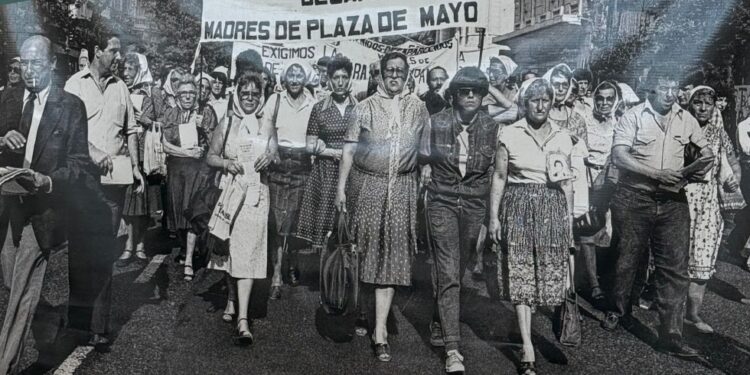 Comodoro conmemora el Día Internacional de los Derechos Humanos con una muestra fotográfica y un pronunciamiento público