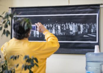 Se inauguró la exposición fotográfica “Madres de Plaza de Mayo y la resistencia popular” Estará en el Ceptur hasta el miércoles 17
