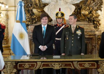 Un militar como ministro de Defensa en Argentina por primera vez desde  la recuperación democrática