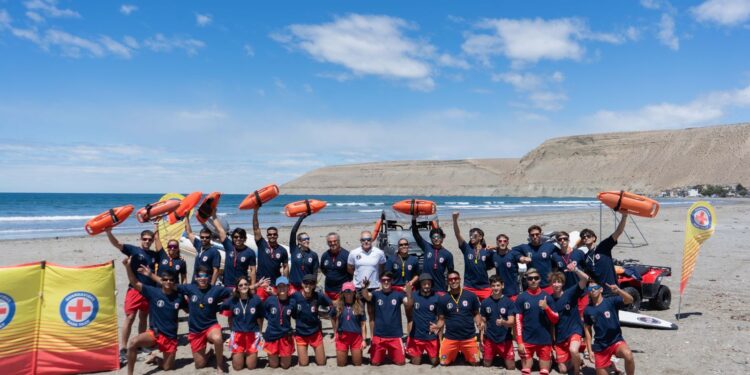 Playas seguras: Comenzó la temporada de guardavidas en Rada Tilly