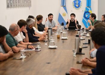Torres encabezó reunión con intendentes 