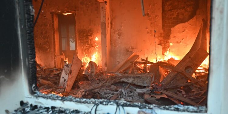 Torres destacó la detención de los responsables de incendiar la Casa de Gobierno