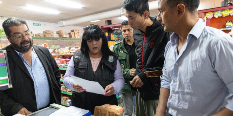 El Municipio notificó a los comerciantes sobre el horario del cierre en los días festivos