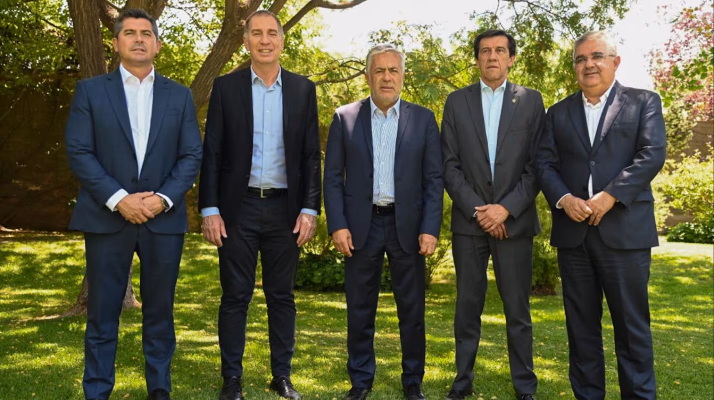 Presupuesto 2026: cambios de último minuto desatan el enojo y la desconfianza de los gobernadores.