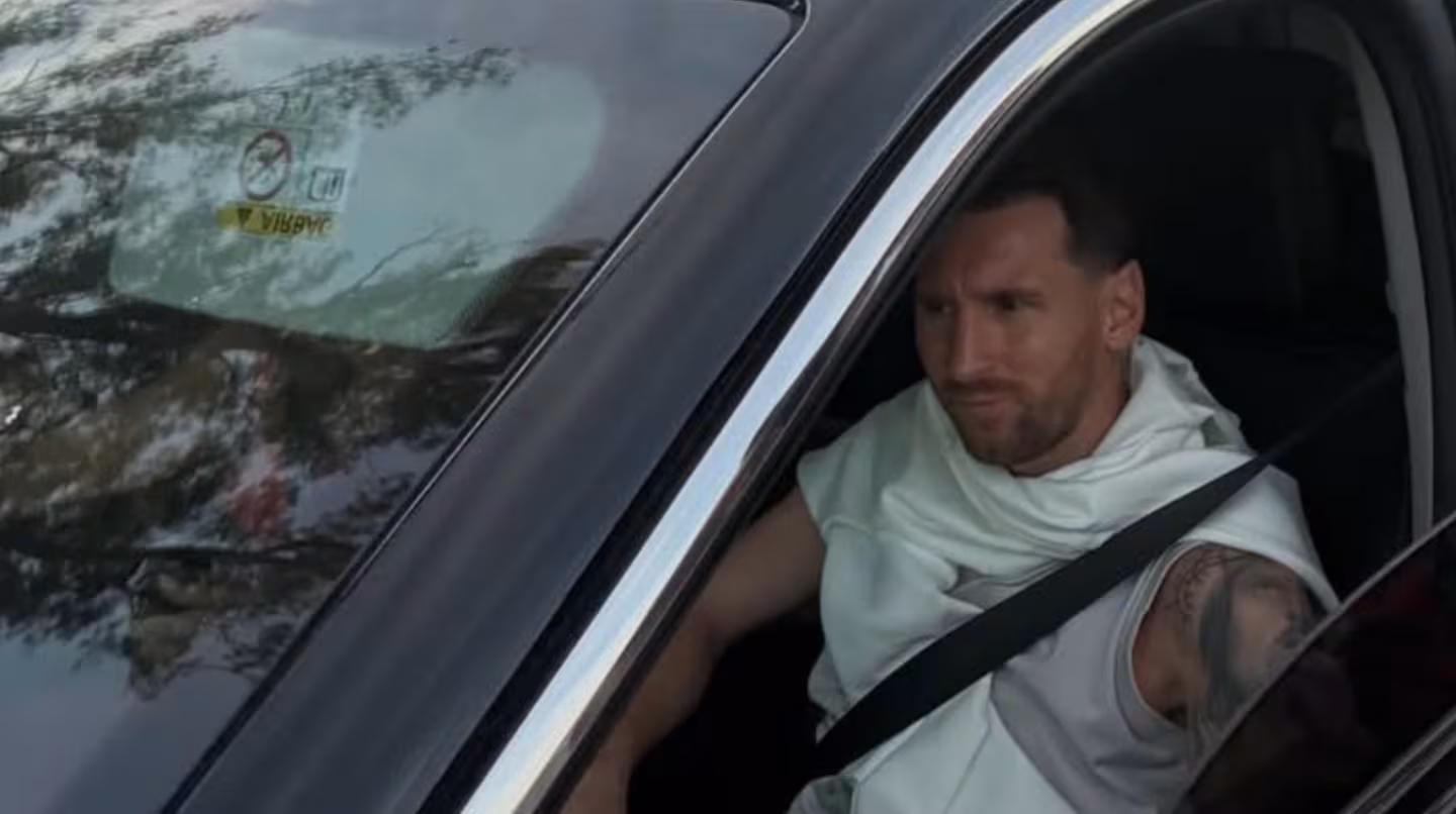 Messi y Antonela en Rosario: el encuentro callejero en el que Leo le cumplió el sueño a un fan