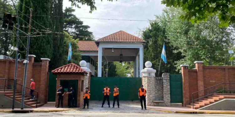 Hallaron a un custodio sin vida en la Quinta de Olivos