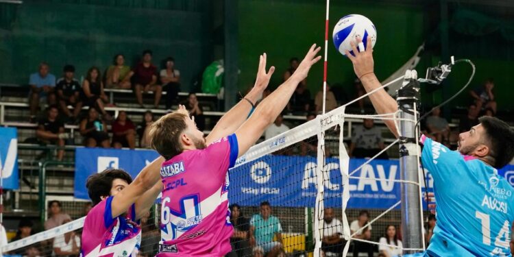 Waiwen Vóley volvió a festejar en casa y cortó la racha ante Tucumán de Gimnasia