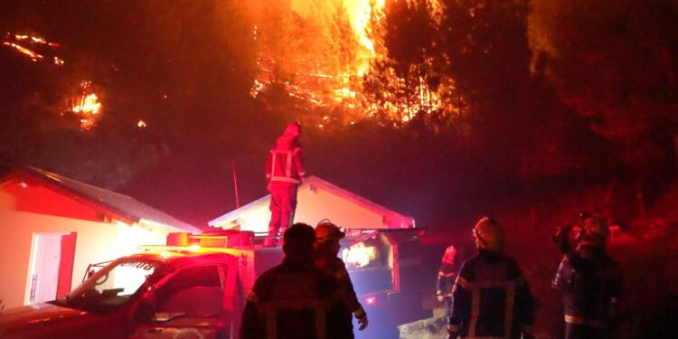 Incendios: Santilli se reúne con Torres en El Hoyo
