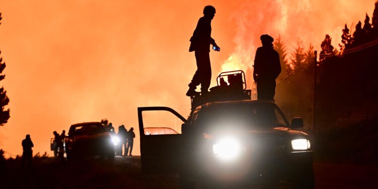 Incendios forestales en la Cordillera: el Gobierno del Chubut refuerza el operativo ante condiciones meteorológicas extremas