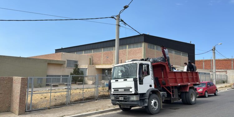 El colegio Hipólito Yrigoyen es el nuevo centro de evacuación