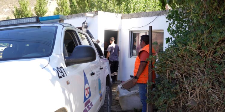 Sismografica: Con el acompañamiento de Defensa Civil, las familias siguen  retirando sus pertenencias
