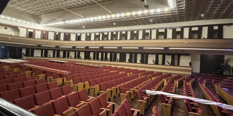 El Cine Teatro Español continuará funcionando y se prepara para una nueva etapa cultural en Comodoro