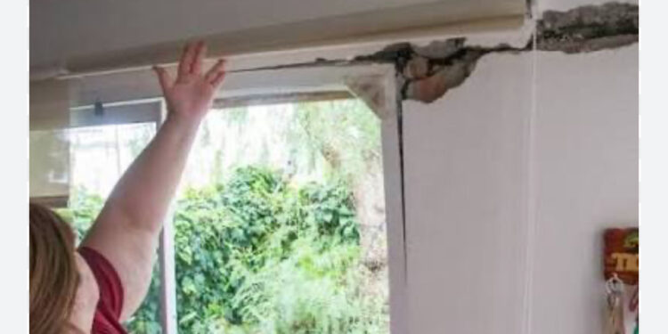 A 23 meses de la evacuación, vecinos del edificio 8 del barrio LU4 siguen sin respuestas ni asistencia