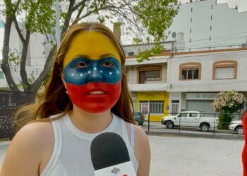 Venezolanos se manifestaron en Comodoro y  compartieron su esperanza por la situación en Venezuela