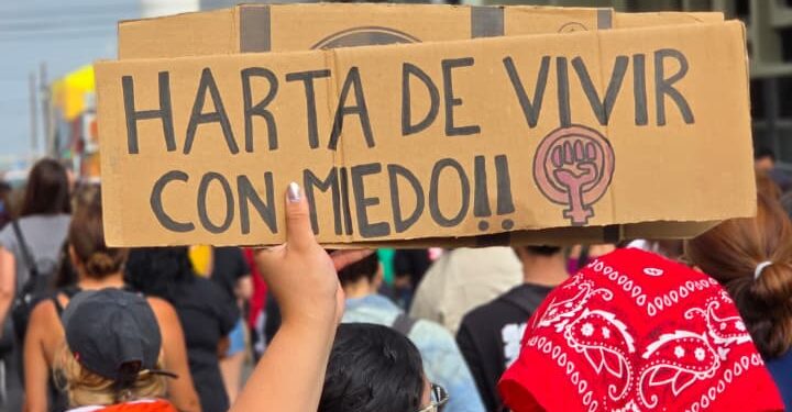 Una multitud pidió justicia por el asesinato de Valeria