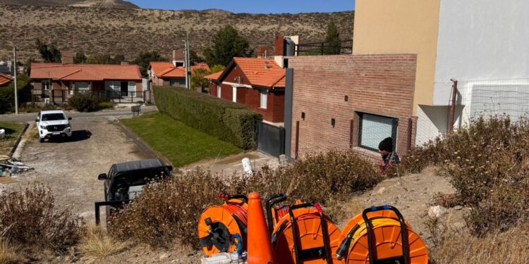En barrio Sismográfica comienzan los estudios de tomografía eléctrica para precisar la falla del subsuelo