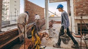 Construcción, industria y comercio pierden con Milei a 2 años de su asunción