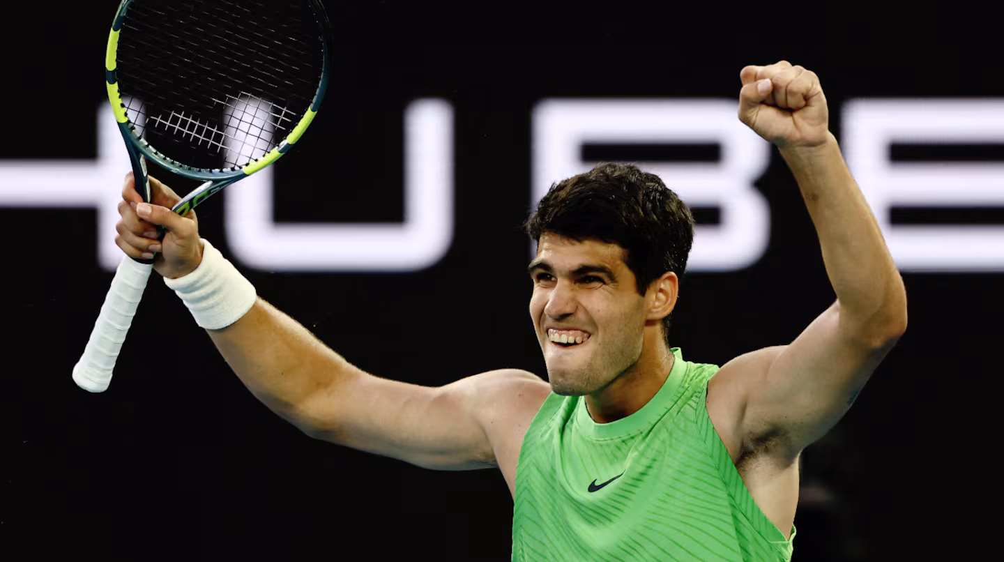 Alcaraz, a la final de Australia tras una batalla maratónica con Zverev