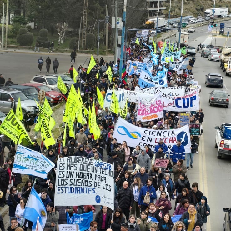 Docentes universitarios anuncian paro de 48 horas y movilización ...