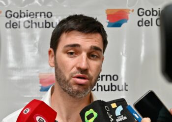 Torres  confirmó que elevará a Nación propuestas para eliminar las retenciones y proteger el recurso en la Milla 201