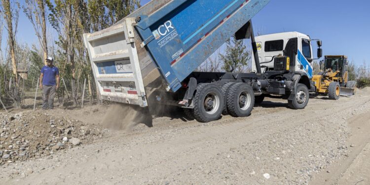 El Municipio concreta una importante apertura de calles en la zona de Km. 18