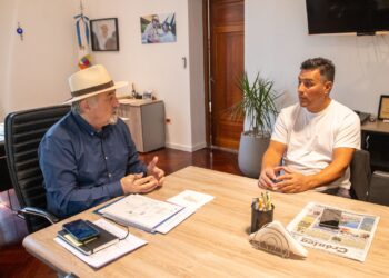 Macharashvili recibió al intendente de Sarmiento