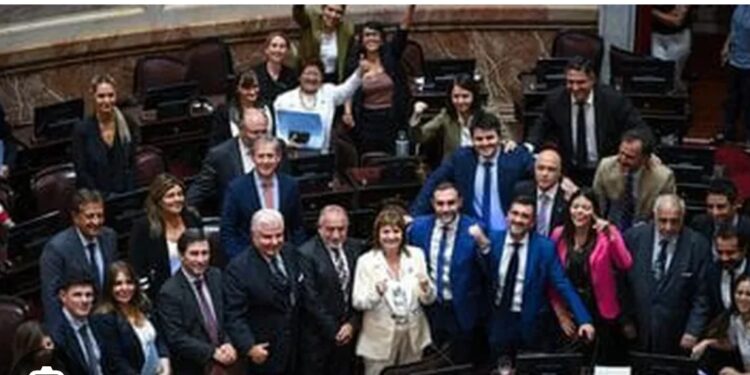 El Senado  sancionó la reforma laboral del Gobierno