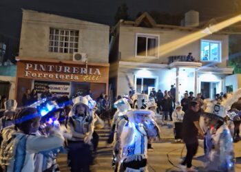 Con la quema del Rey Momo, el barrio Ceferino cerró los carnavales