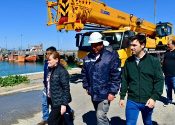 Torres destacó los avances en la obra del Astillero de Comodoro Rivadavia y aseguró que “fortalece la competitividad regional”