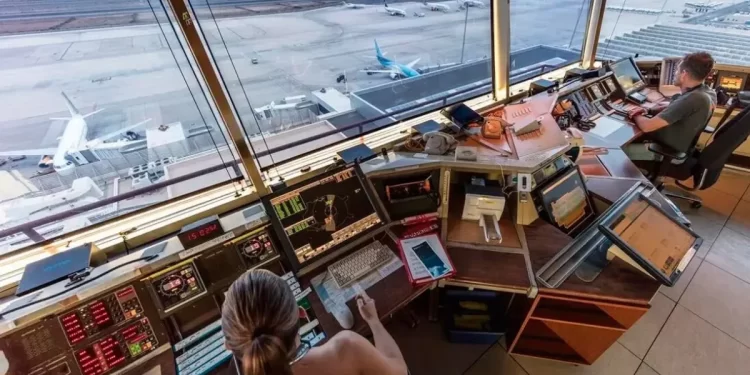 Paros de controladores aéreos: habrá demoras y reprogramaciones de vuelos en todo el país